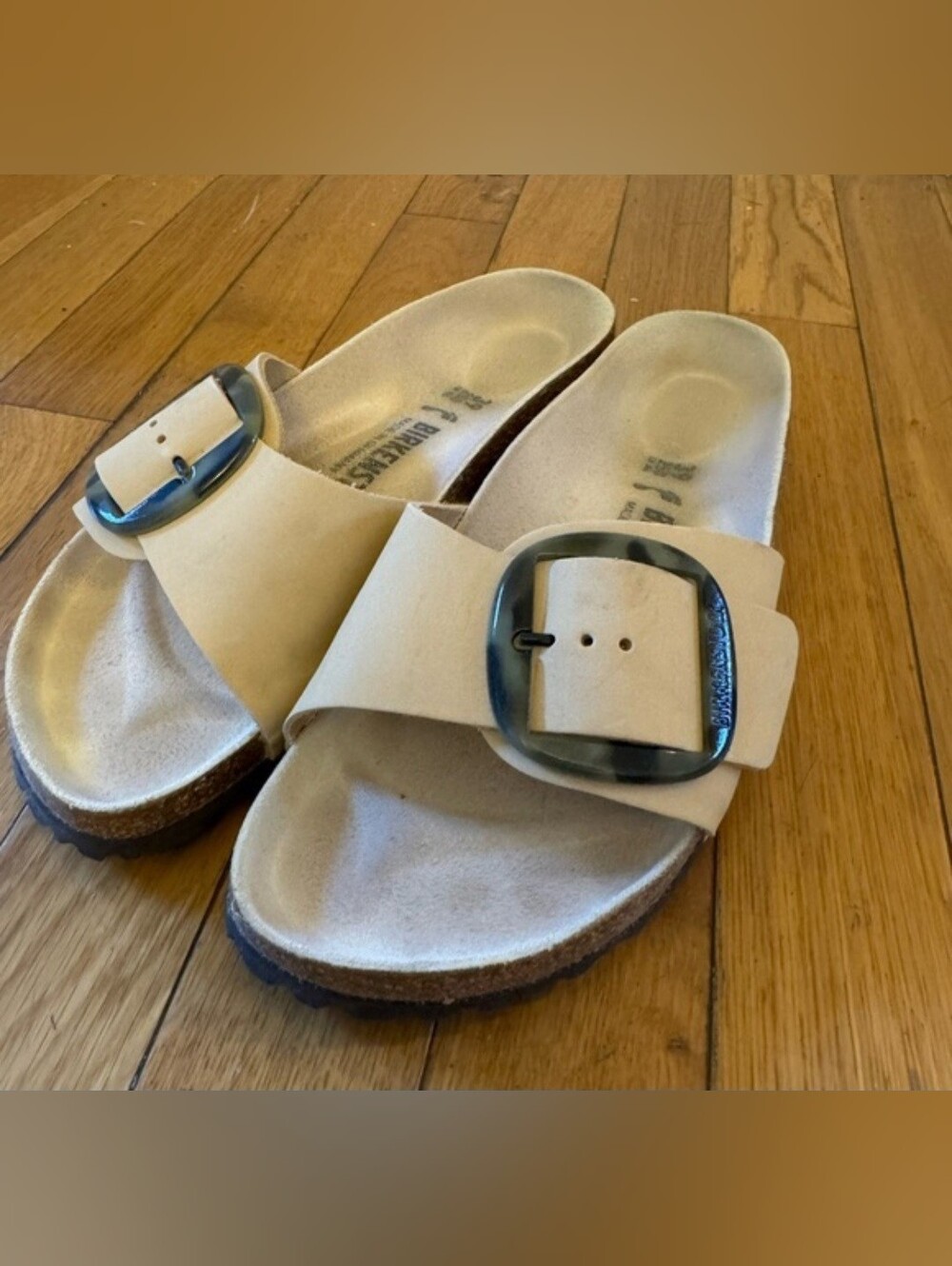Birkenstock Light Beige Single-Buckle Slide Sandals